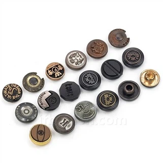 Jeans Metal Remaches