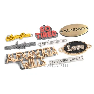 Etiquetas de logotipo de latón