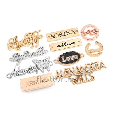 Logotipo de metal para ropa